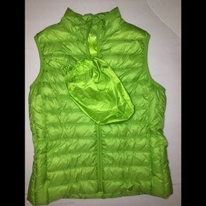 Windbreaker Vest with Carry Bag